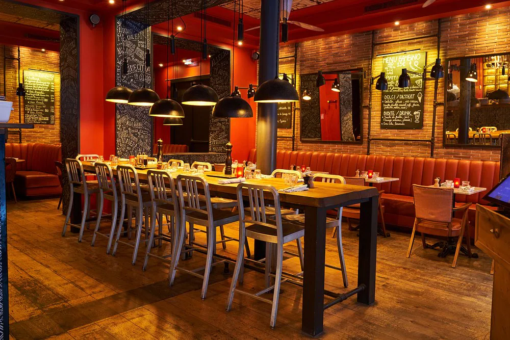 Espace principal de Cantina Di Luca à Paris 8