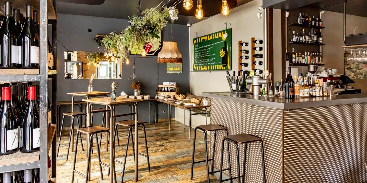 Espace principal de Chez Minnà à Paris 10