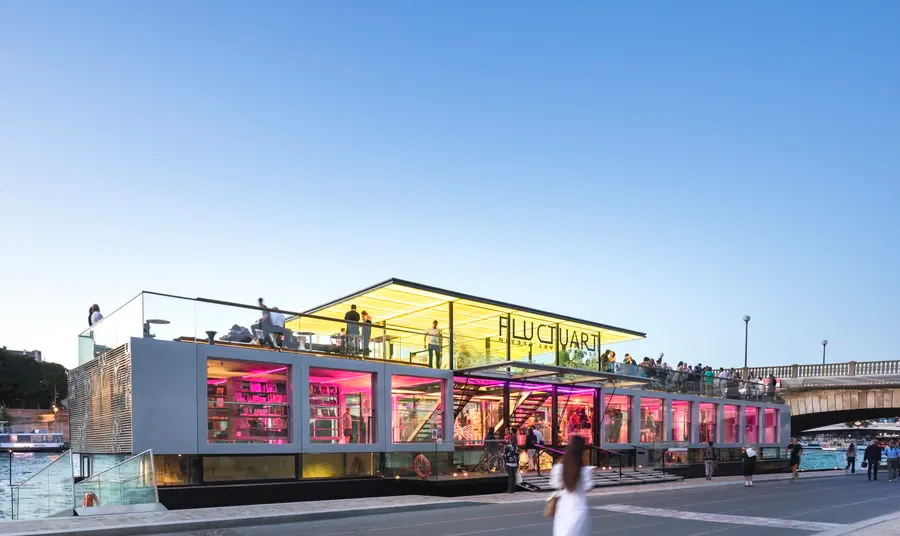 Illustration de l'article Bar, loft, rooftop ou péniche : quel lieu choisir pour un anniversaire à Paris ?