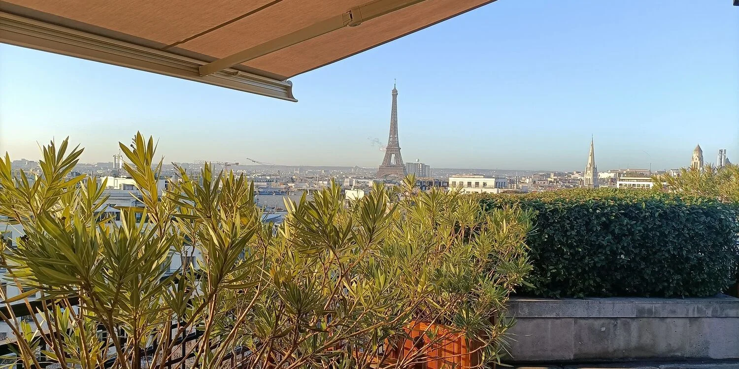 Espace principal de Le Rooftop des Champs-Élysées à Paris 8