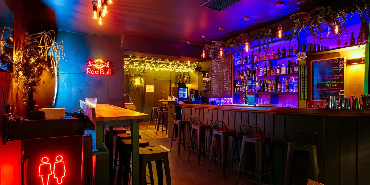 Espace principal de MOJO BAR à Paris 11